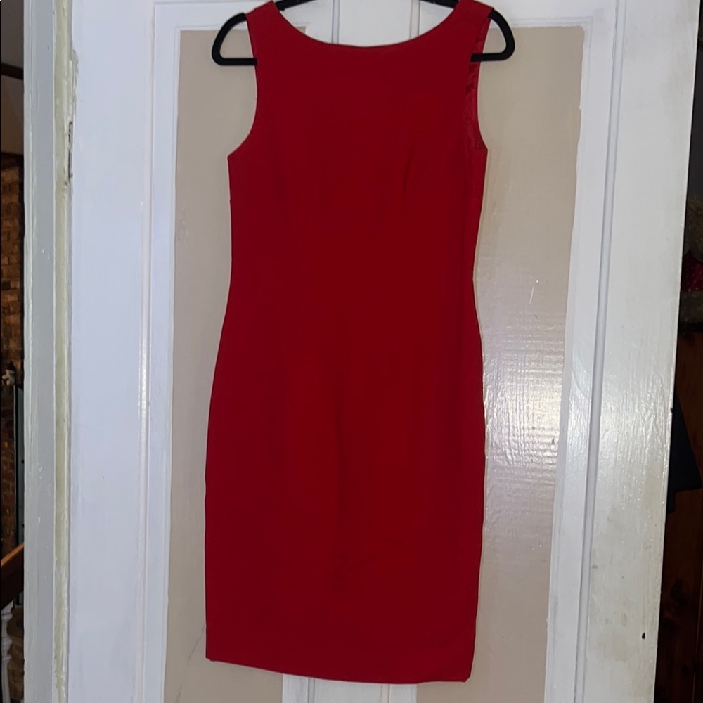Elegant Red Sleeveless Dress